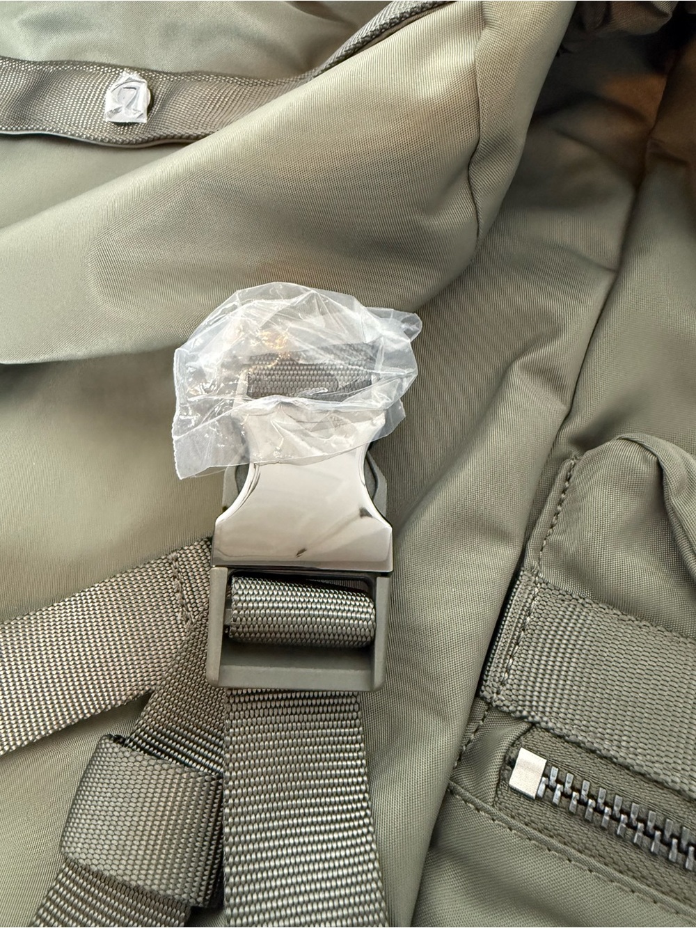 Lululemon Backpack Wanderlust 25L - NEW - Picture 4 of 6